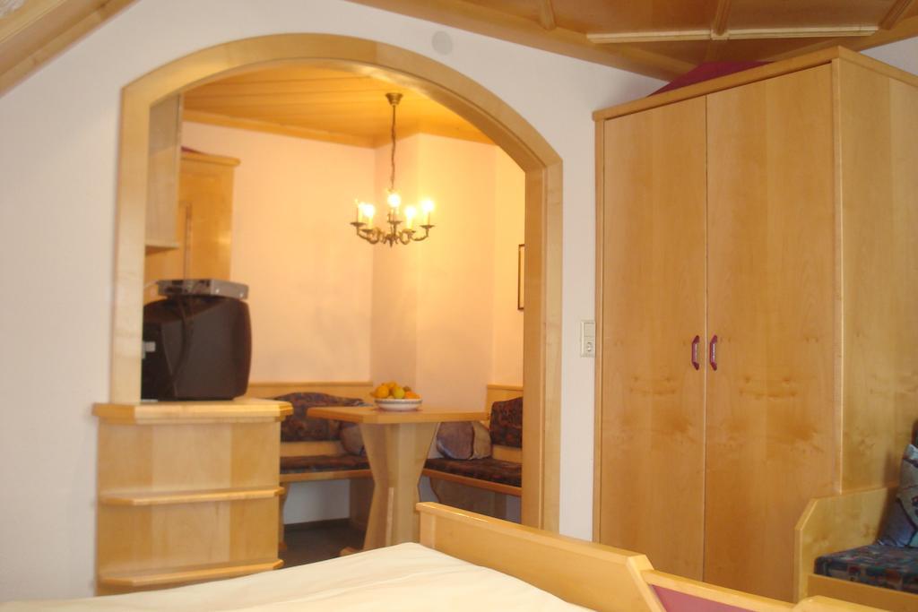 Gaestehaus Moser Ramingstein Phòng bức ảnh